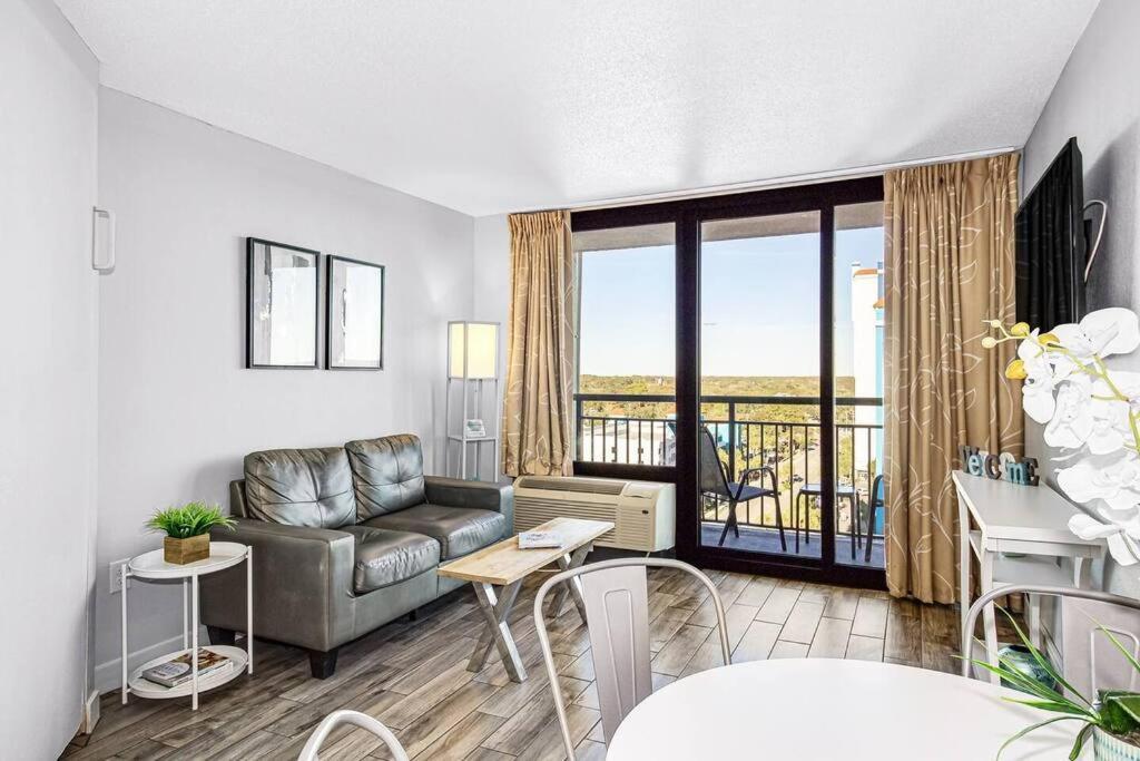 Апартаменти Upscale Oceanview 1Br Dog Friendly! 1104 Мертл-Біч Екстер'єр фото